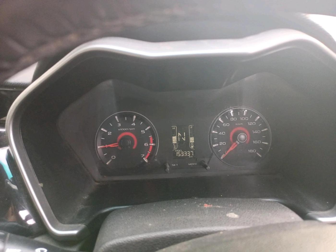 2018 Mahindra KUV 100 NXT K8 D 6 STR DUAL TONE, Diesel, Manual, 1,53,337 km, interior