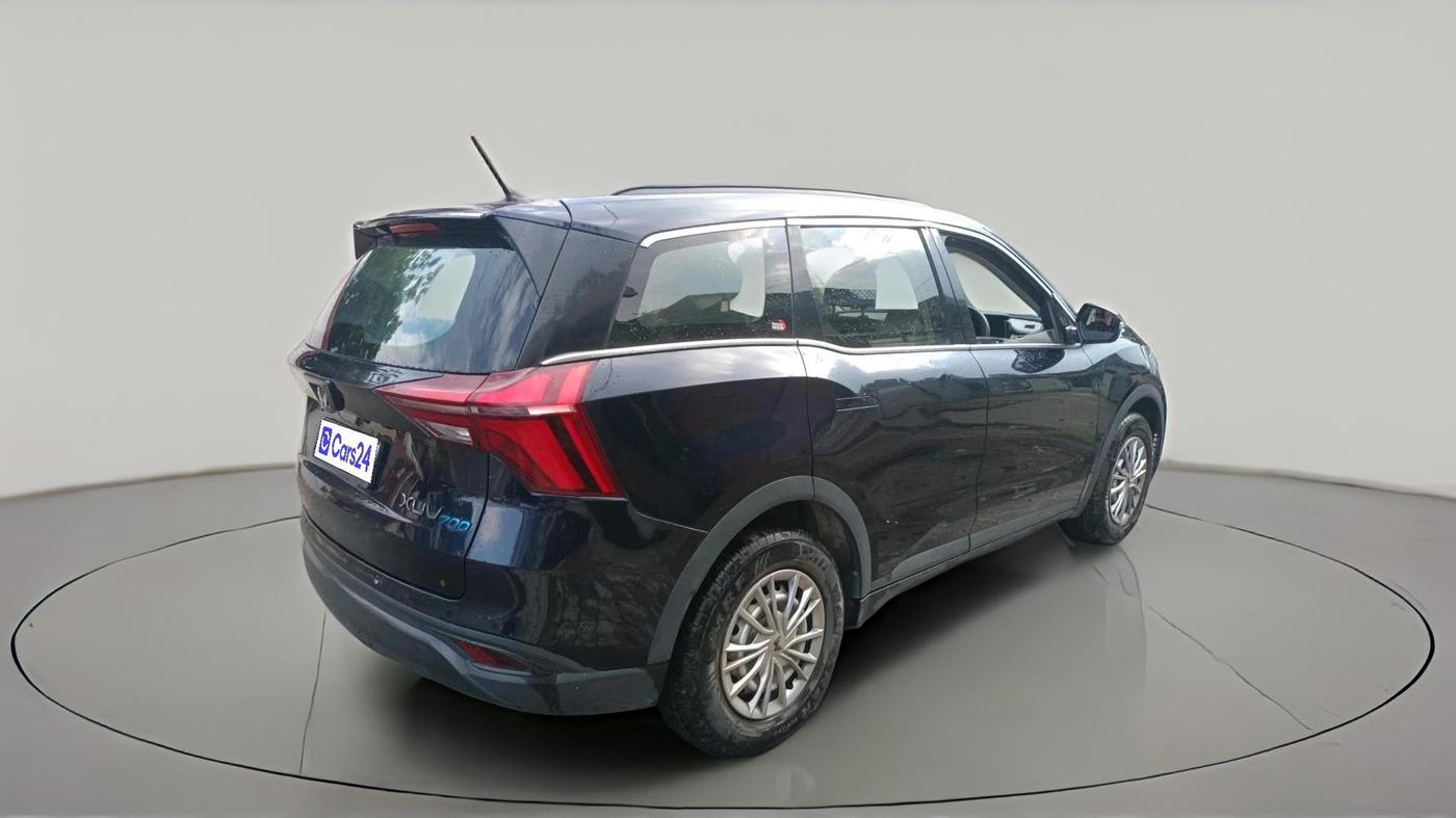 2022 Mahindra XUV700 MX P MT 5 STR, Petrol, Manual, 22,014 km, exterior