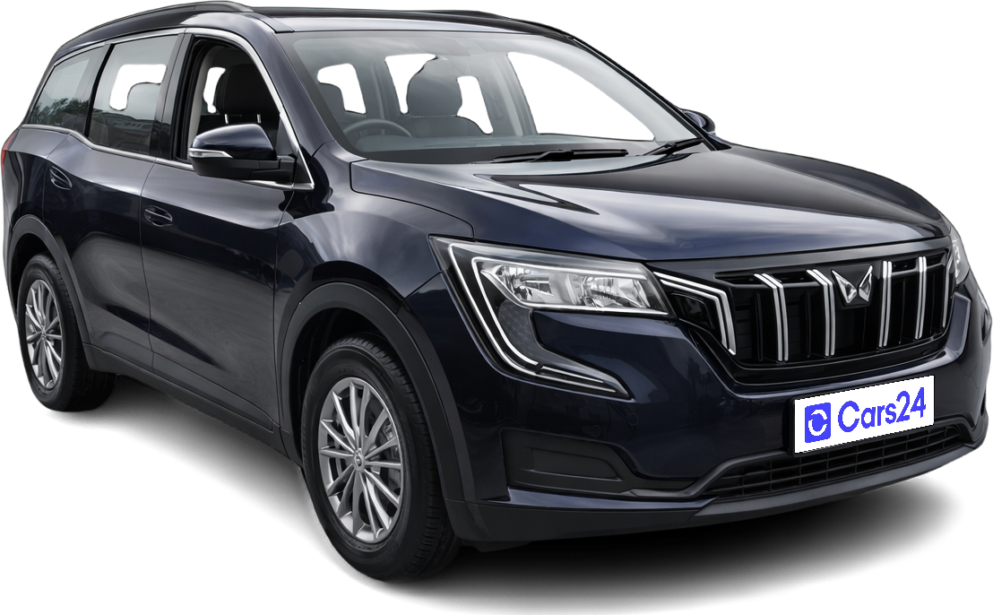 2022 Mahindra XUV700 - SUV - Petrol - Manual - ₹12.50 lakh