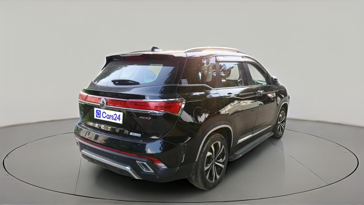 2024 MG HECTOR PLUS SAVVY PRO 1.5 TURBO CVT 7 STR, Petrol, Automatic, 26,853 km, exterior