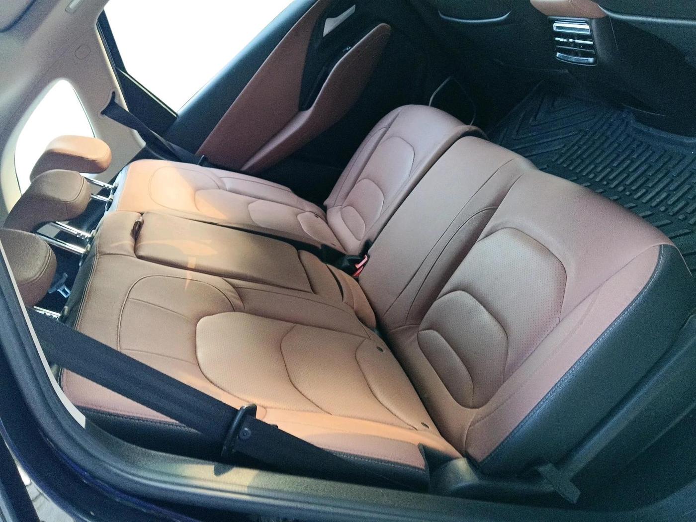 2024 MG HECTOR PLUS SAVVY PRO 1.5 TURBO CVT 7 STR, Petrol, Automatic, 26,853 km, interior