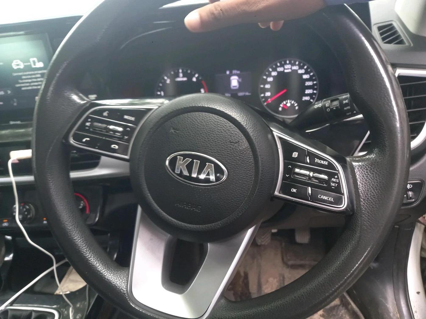 2020 KIA SELTOS HTK PLUS 1.5 DIESEL, Diesel, Manual, 1,20,714 km, interior