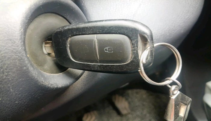 2016 Renault Kwid RXT 0.8, Petrol, Manual, 88,514 km, interior