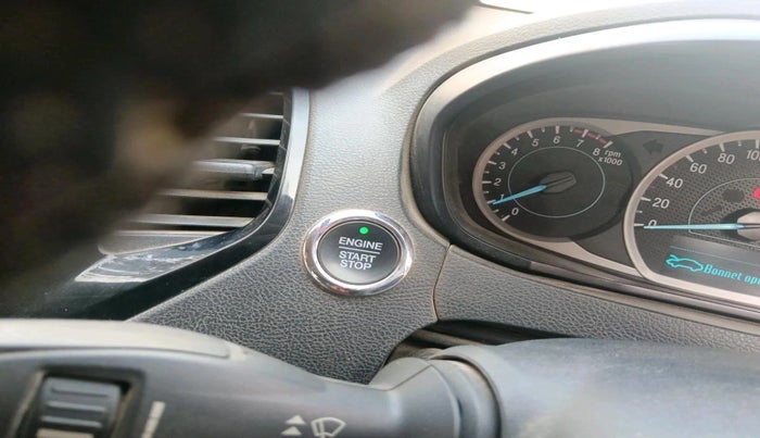 2020 Ford New Figo TITANIUM 1.2 PETROL MT, Petrol, Manual, 60,976 km, interior