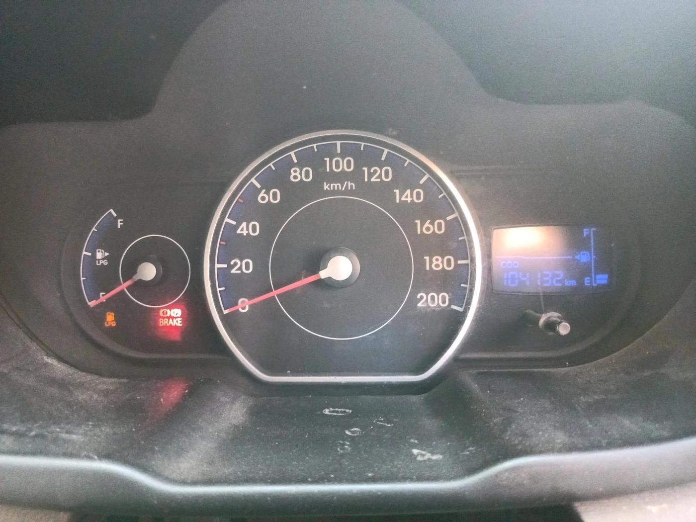 2012 Hyundai i10 ERA 1.1 LPG, Petrol, Manual, 1,04,132 km, interior