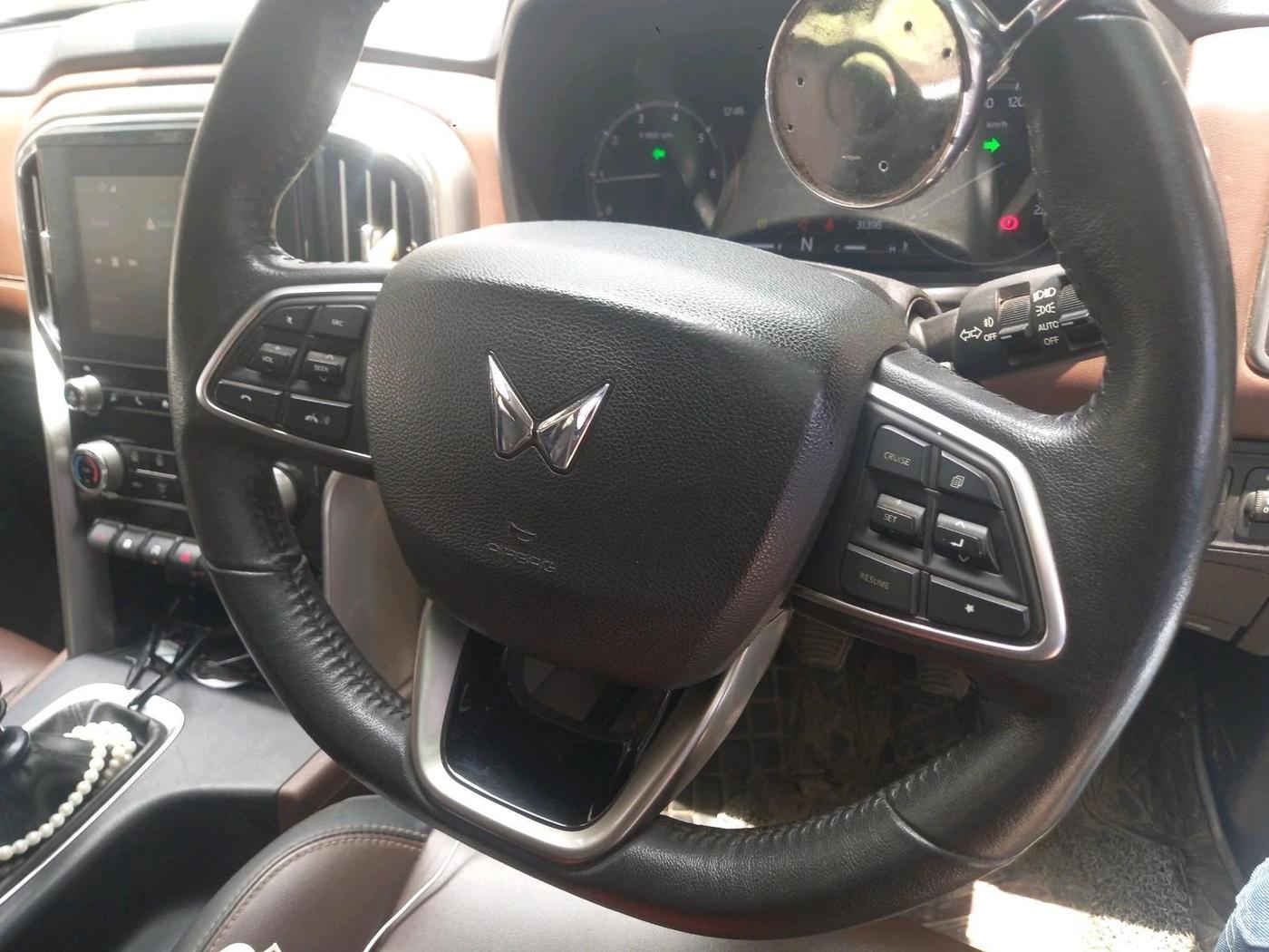 2023 Mahindra SCORPIO-N Z8 L PETROL MT 6 STR, Petrol, Manual, 31,398 km, interior