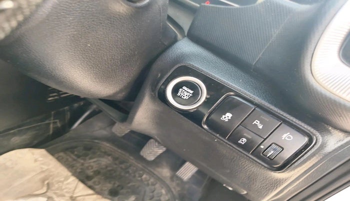 2024 KIA SONET HTK PLUS 1.2 PETROL MT, Petrol, Manual, 80,955 km, interior