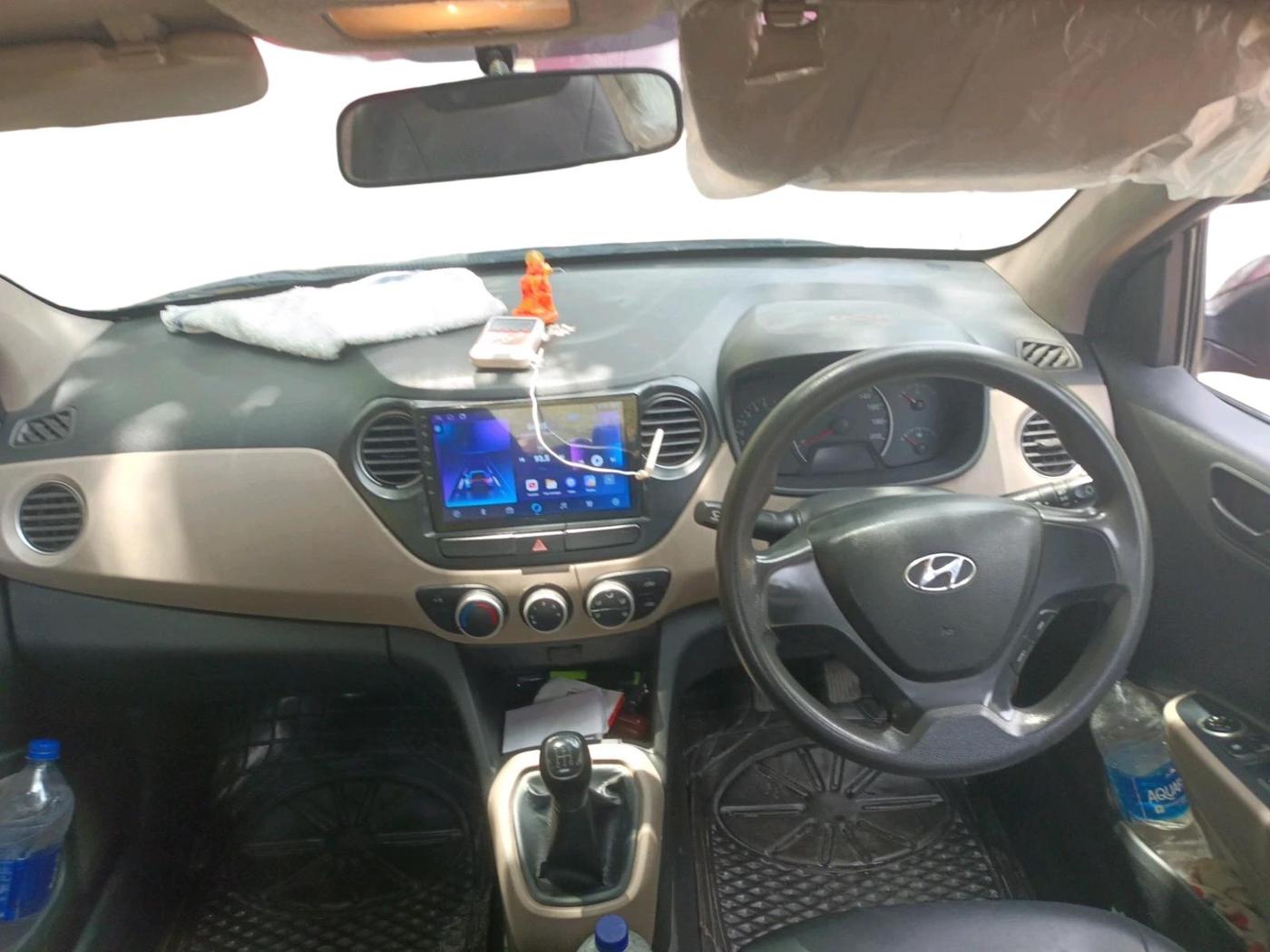 2015 Hyundai Grand i10 MAGNA 1.2 KAPPA VTVT, CNG, Manual, 2,50,000 km, interior