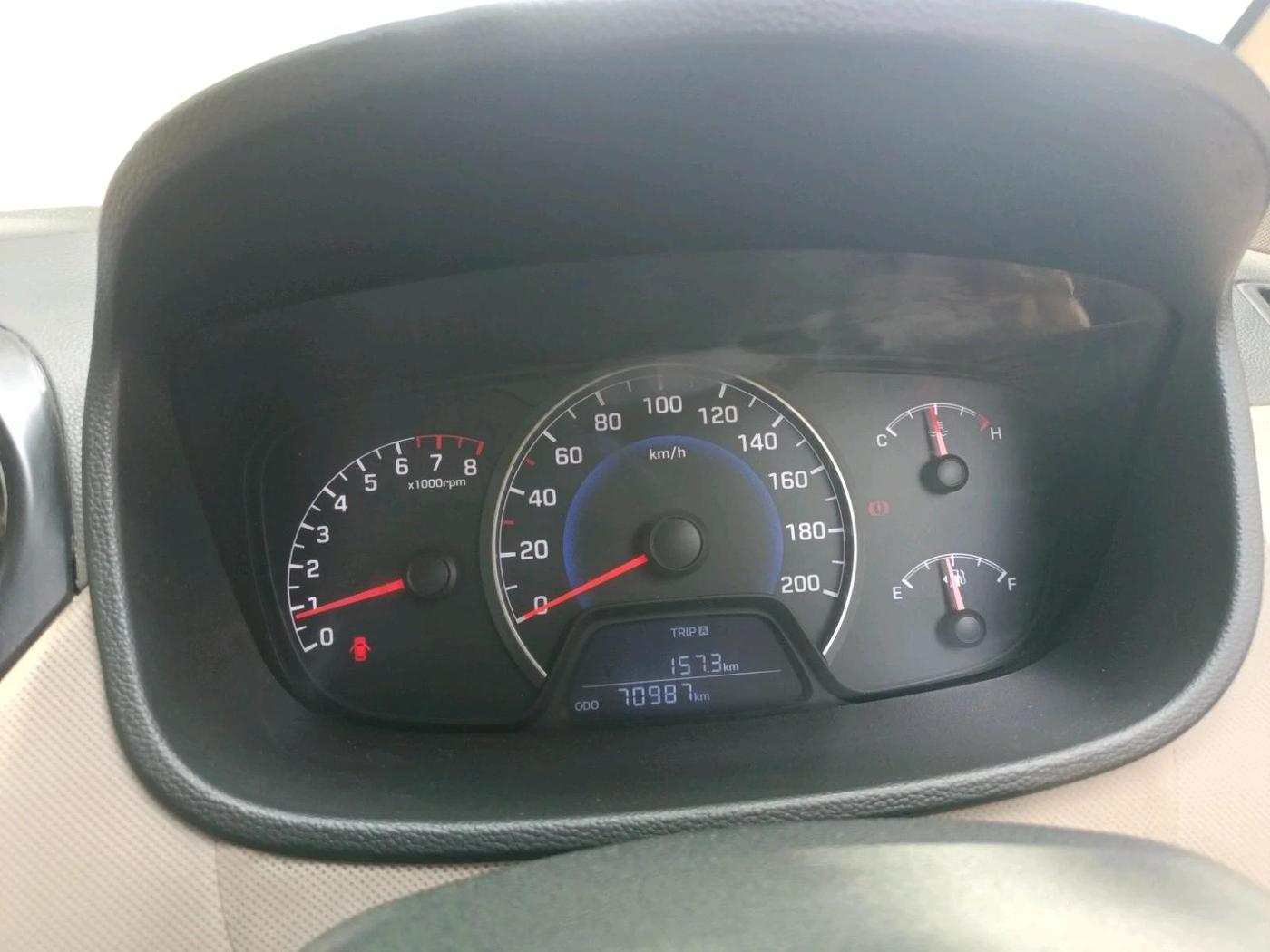 2015 Hyundai Grand i10 MAGNA 1.2 KAPPA VTVT, CNG, Manual, 2,50,000 km, interior