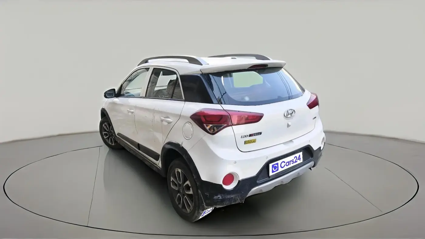 2015 Hyundai i20 Active 1.4, Diesel, Manual, 1,23,976 km, exterior