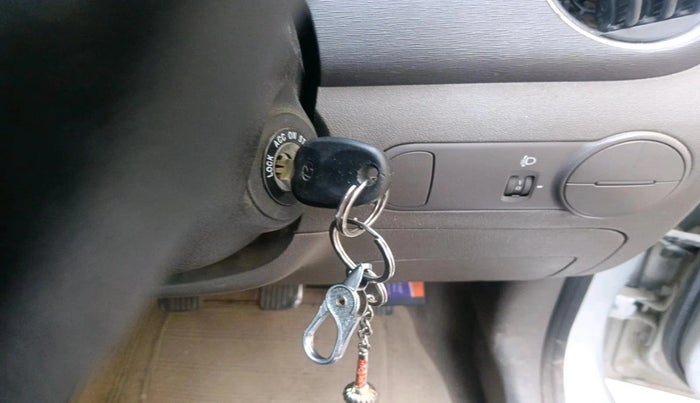 2011 Hyundai i10 MAGNA 1.2, Petrol, Manual, 67,350 km, interior