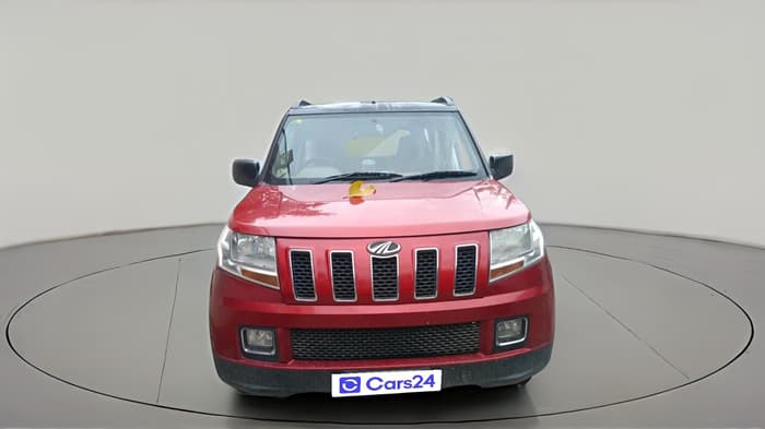 2018 Mahindra TUV300 T8 DUAL TONE, Diesel, Manual, 1,78,027 km, exterior