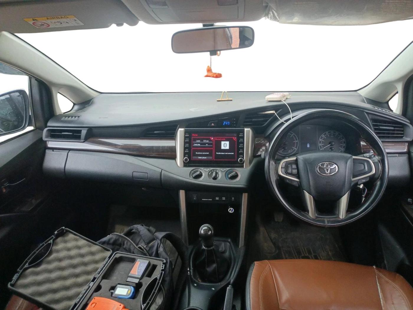 2022 Toyota Innova Crysta 2.4 G 8 STR, Diesel, Manual, 77,834 km, interior