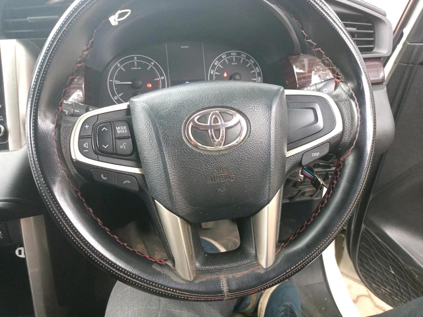 2022 Toyota Innova Crysta 2.4 G 8 STR, Diesel, Manual, 77,834 km, interior