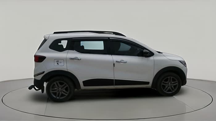2025 Renault TRIBER RXZ, CNG, Manual, 13,036 km, exterior