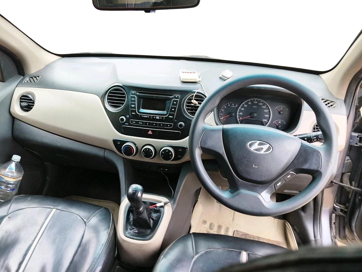 2013 Hyundai Grand i10 SPORTZ 1.1 CRDI, Diesel, Manual, 80,741 km, interior