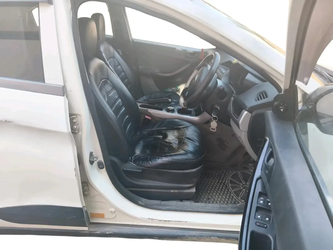 2018 Tata NEXON XM DIESEL, Diesel, Manual, 1,27,329 km, interior