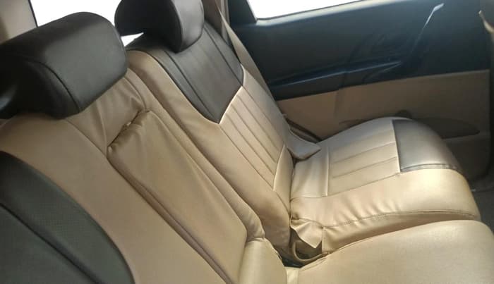 2017 Mahindra XUV500 W4, Diesel, Manual, 1,15,396 km, interior