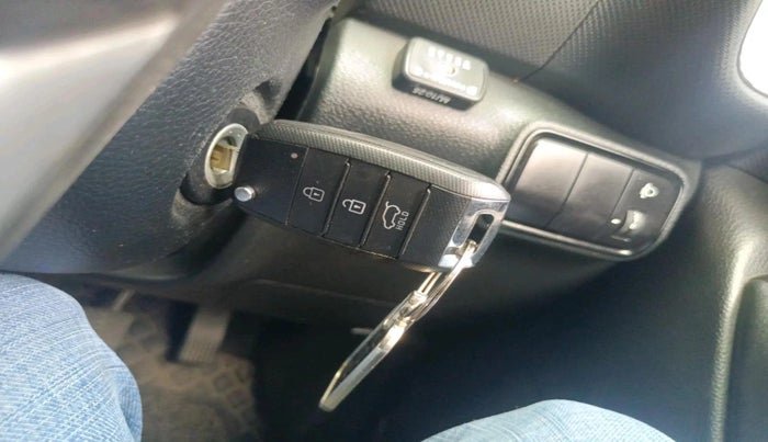 2023 KIA SONET HTK PLUS 1.2, CNG, Manual, 33,424 km, interior