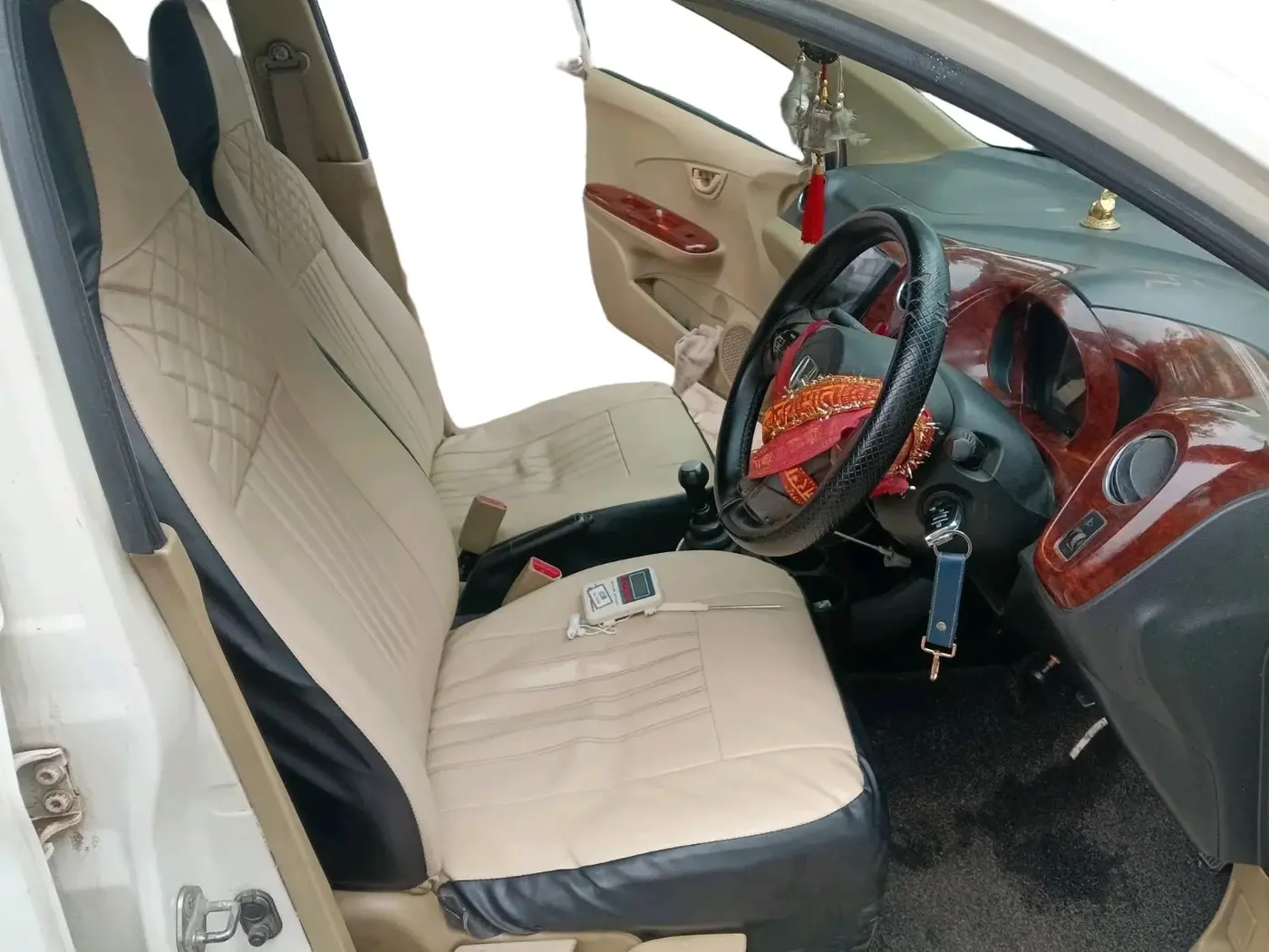 2013 Honda Amaze 1.5L I-DTEC S, Diesel, Manual, 1,27,820 km, interior