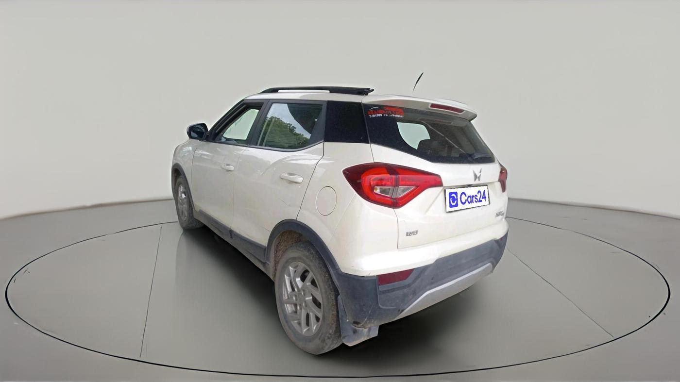 2022 Mahindra XUV300 W8 1.2 PETROL, Petrol, Manual, 72,546 km, exterior