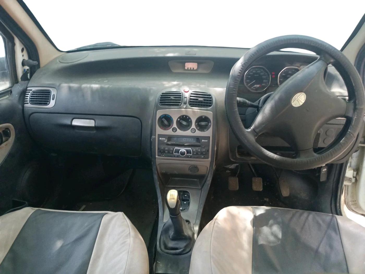 2015 Tata Indigo ECS LX CR4, Diesel, Manual, 29,242 km, interior