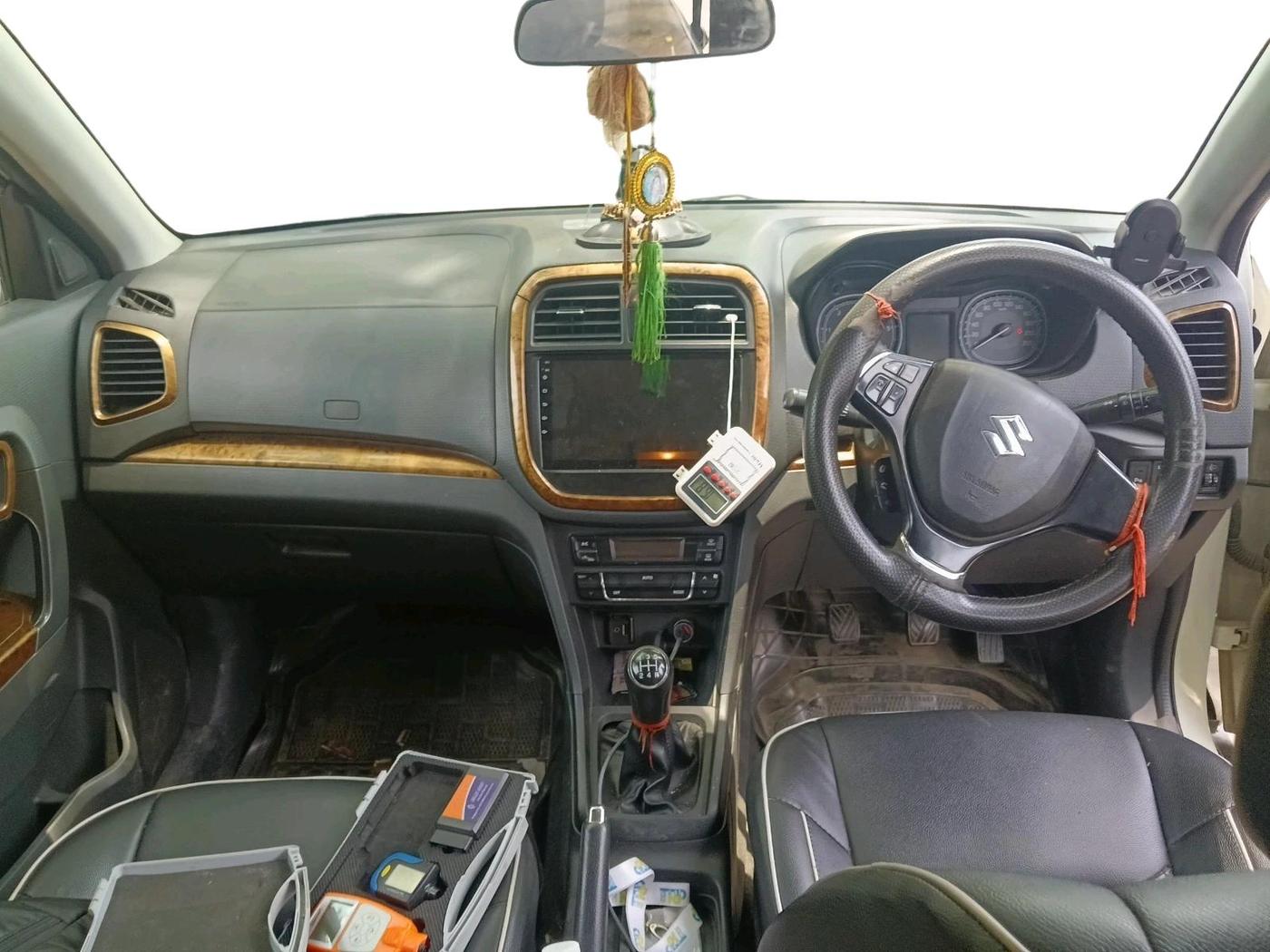 2017 Maruti Vitara Brezza ZDI, Diesel, Manual, 1,03,873 km, interior