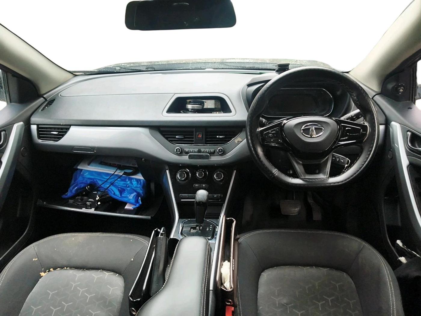 2020 Tata NEXON XMA SUNROOF PETROL, Petrol, Automatic, 76,334 km, interior