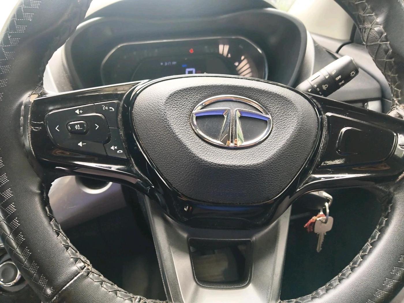 2020 Tata NEXON XMA SUNROOF PETROL, Petrol, Automatic, 76,334 km, interior