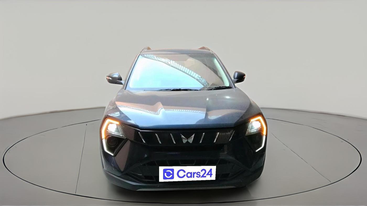 2024 Mahindra XUV 3XO AX5 1.5 Turbo Diesel Autoshift Plus, Diesel, Automatic, 58,774 km, exterior