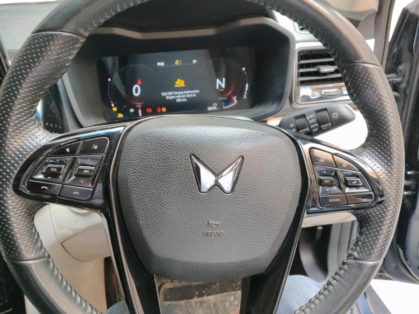 2024 Mahindra XUV 3XO AX5 1.5 Turbo Diesel Autoshift Plus, Diesel, Automatic, 58,774 km, interior
