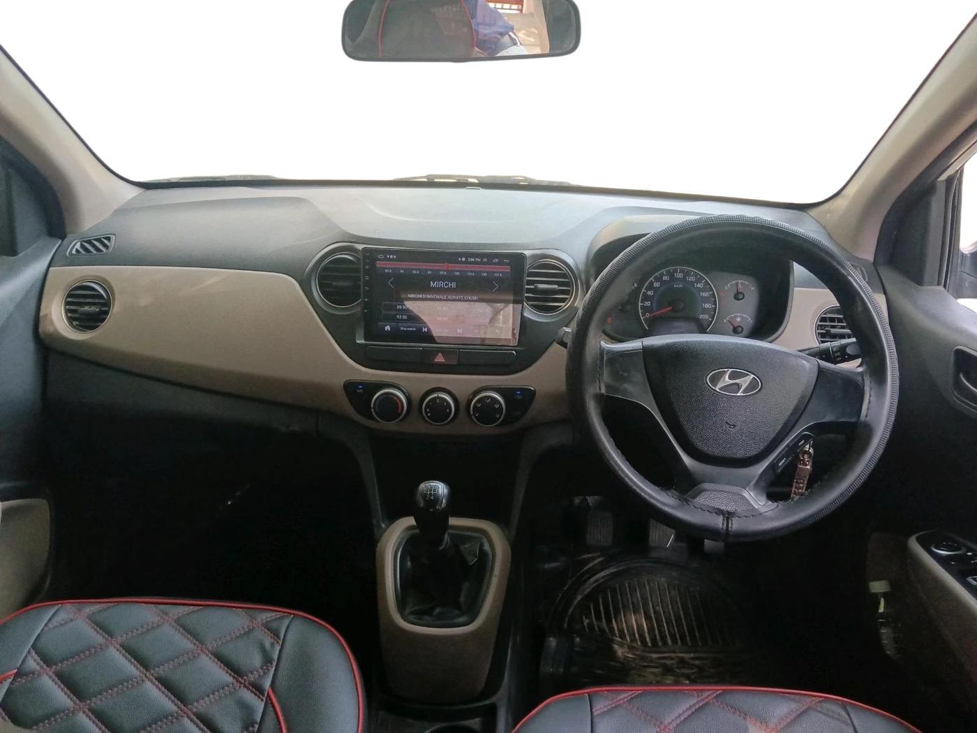 2015 Hyundai Grand i10 MAGNA 1.1 CRDI, Diesel, Manual, 80,085 km, interior