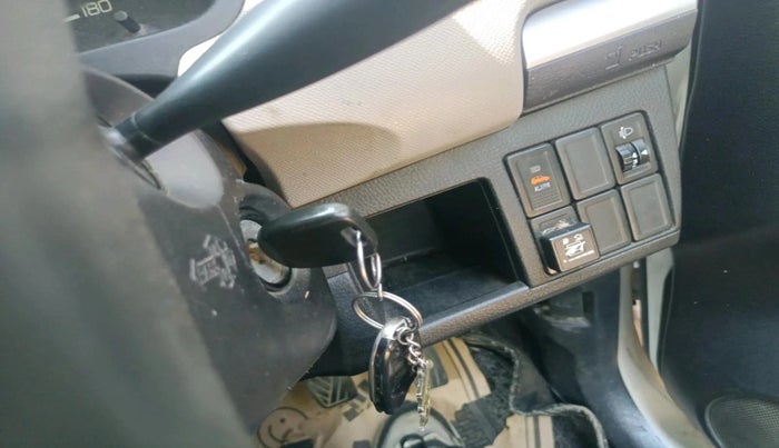 2014 Maruti Wagon R 1.0 LXI, CNG, Manual, 95,716 km, interior