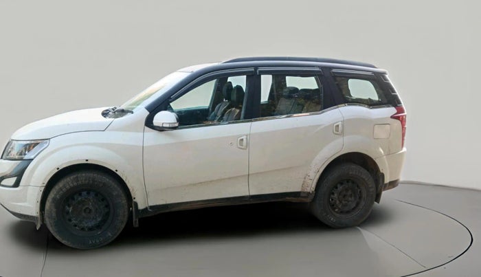 2017 Mahindra XUV500 W6, Diesel, Manual, 1,42,150 km, exterior