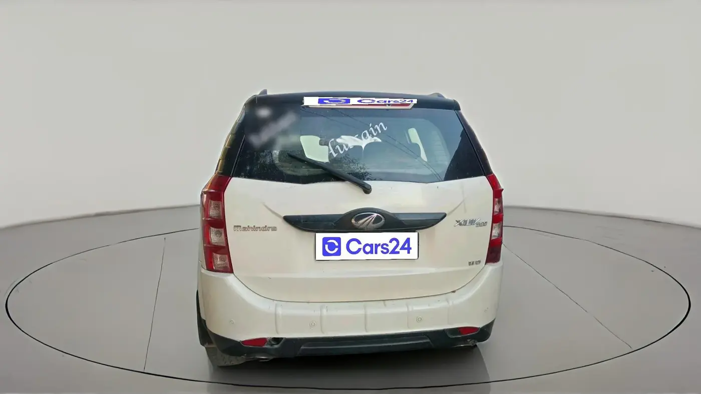 2017 Mahindra XUV500 W6, Diesel, Manual, 1,43,050 km, exterior