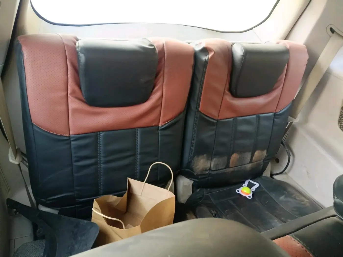 2017 Mahindra XUV500 W6, Diesel, Manual, 1,43,050 km, interior