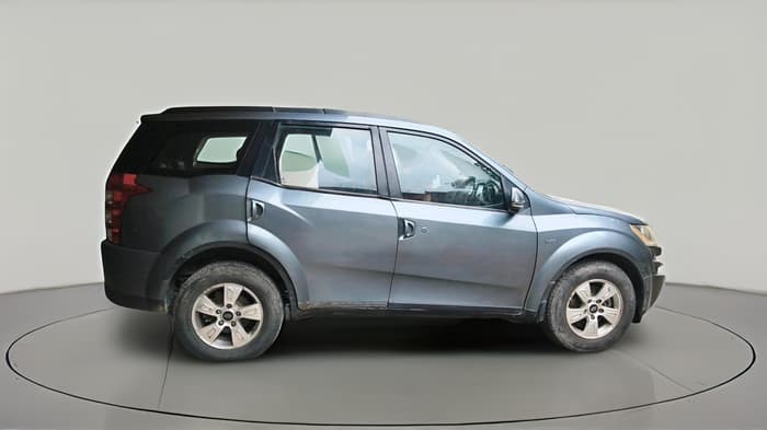 2012 Mahindra XUV500 W8, Diesel, Manual, 1,67,165 km, exterior