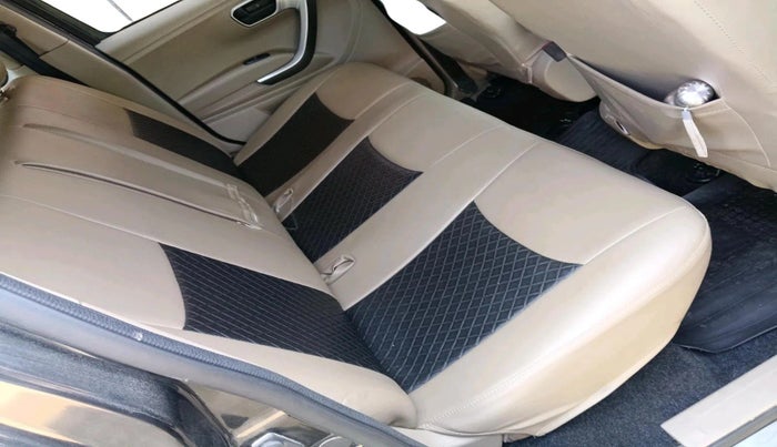 2024 Mahindra BOLERO NEO N10 R, Diesel, Manual, 24,246 km, interior