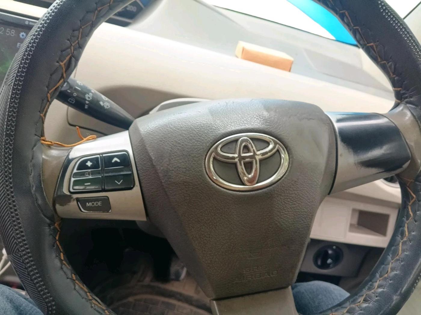 2013 Toyota Etios G, Petrol, Manual, 1,22,098 km, interior