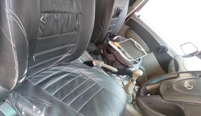 2016 Mahindra NUVOSPORT N6, Diesel, Manual, 34,492 km, interior