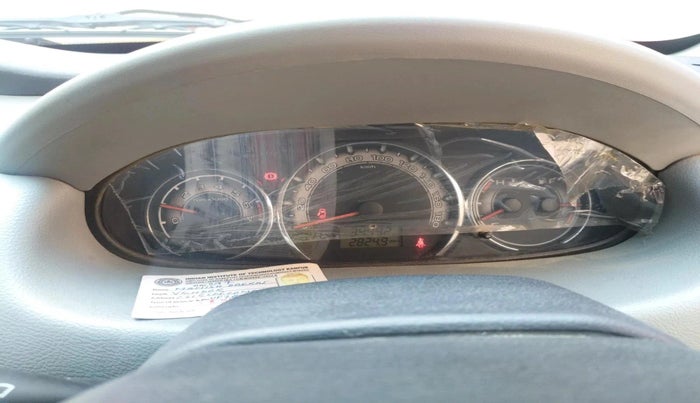 2016 Mahindra NUVOSPORT N6, Diesel, Manual, 34,492 km, interior