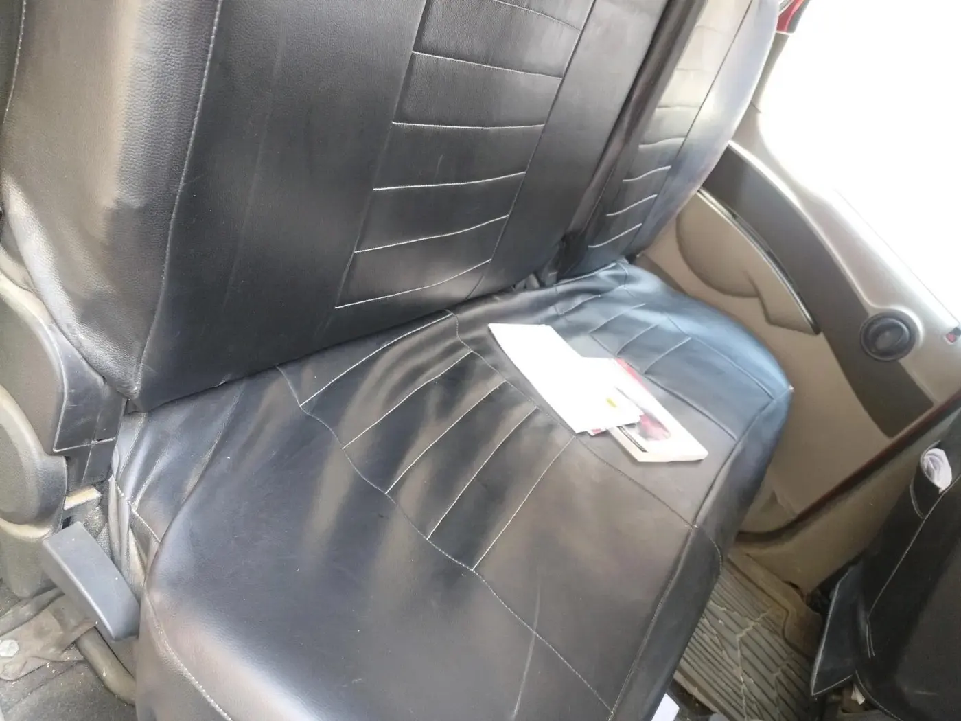 2016 Mahindra NUVOSPORT N6, Diesel, Manual, 34,492 km, interior