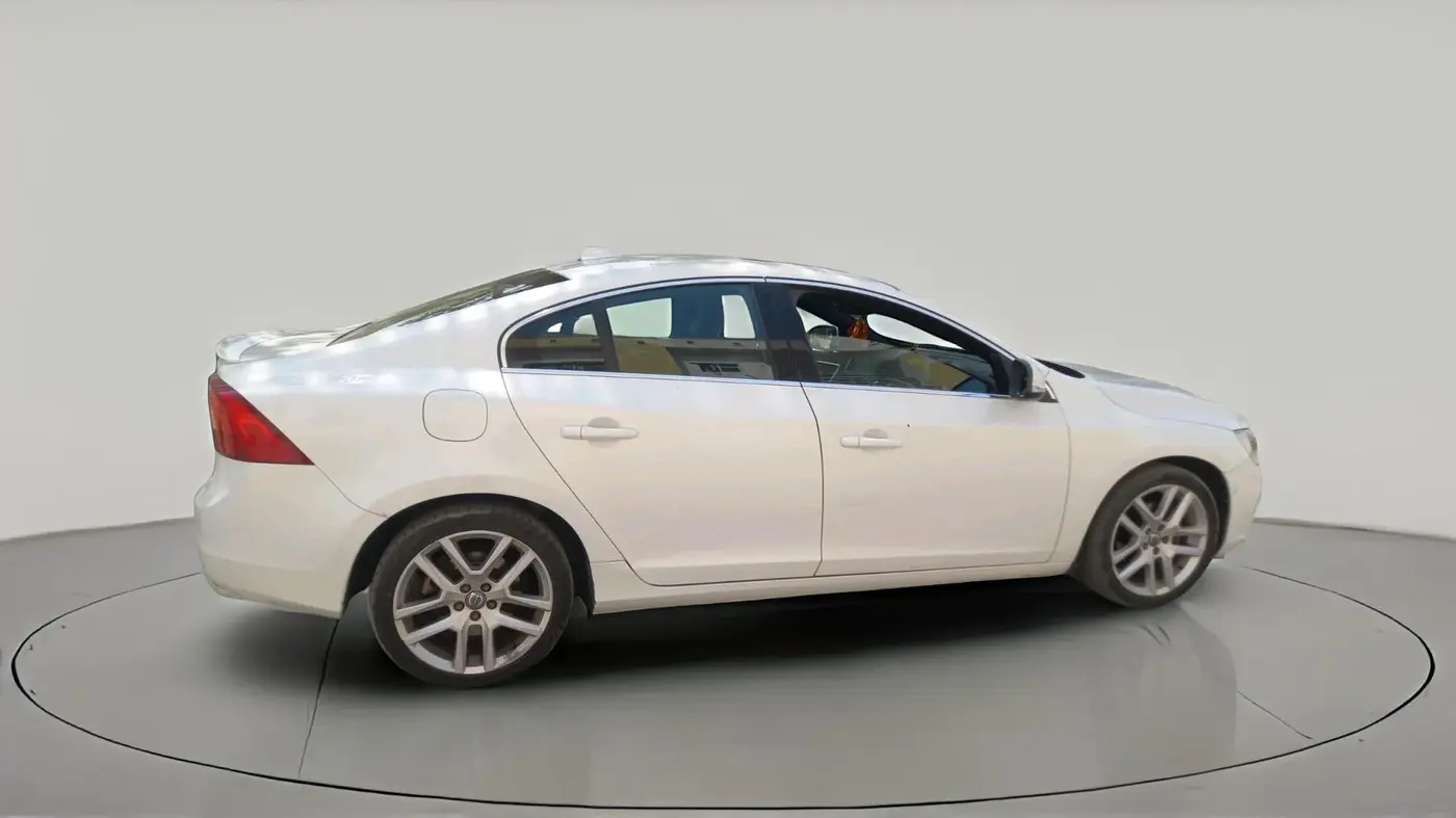 2017 Volvo S60 Momentum D4, Diesel, Automatic, 53,320 km, exterior