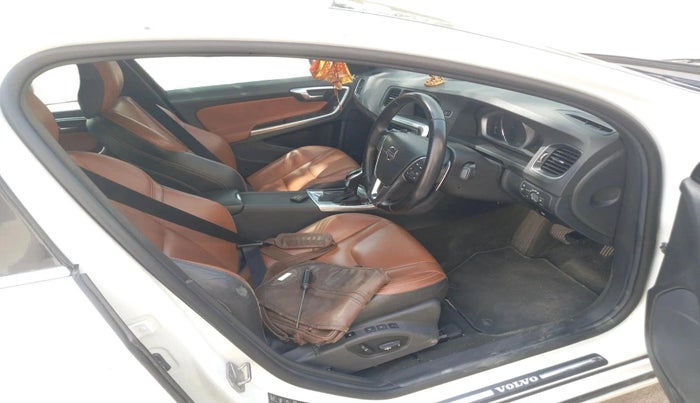 2017 Volvo S60 Momentum D4, Diesel, Automatic, 53,320 km, interior