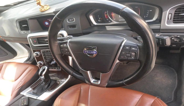 2017 Volvo S60 Momentum D4, Diesel, Automatic, 53,320 km, interior