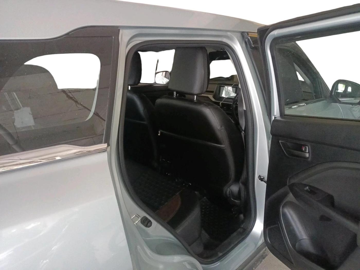 2024 Maruti BREZZA VXI S-CNG, CNG, Manual, 57,724 km, interior