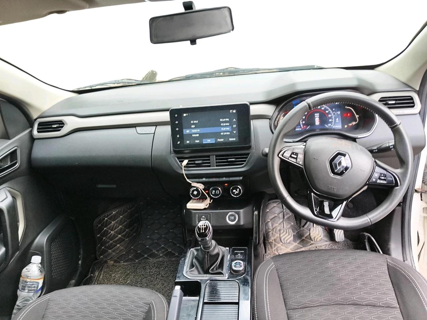 2022 Renault Kiger RXZ MT, Petrol, Manual, 14,260 km, interior