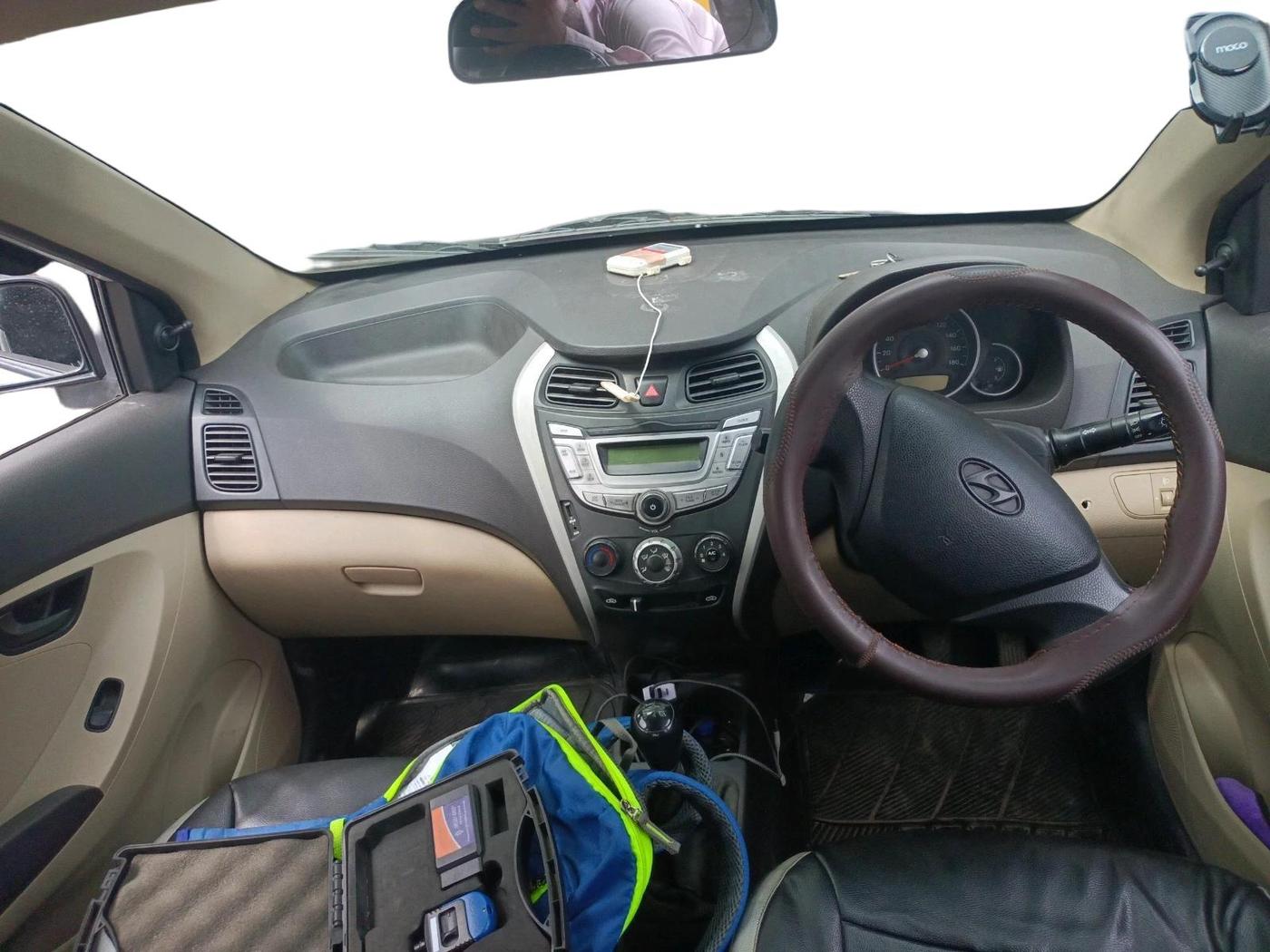 2016 Hyundai Eon MAGNA +, Petrol, Manual, 1,15,583 km, interior