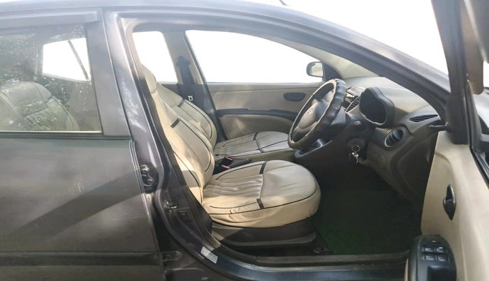 2013 Hyundai i10 MAGNA 1.1, Petrol, Manual, 71,122 km, interior