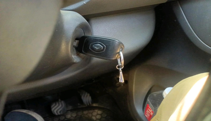 2016 Renault Kwid RXT 0.8, Petrol, Manual, 59,322 km, interior